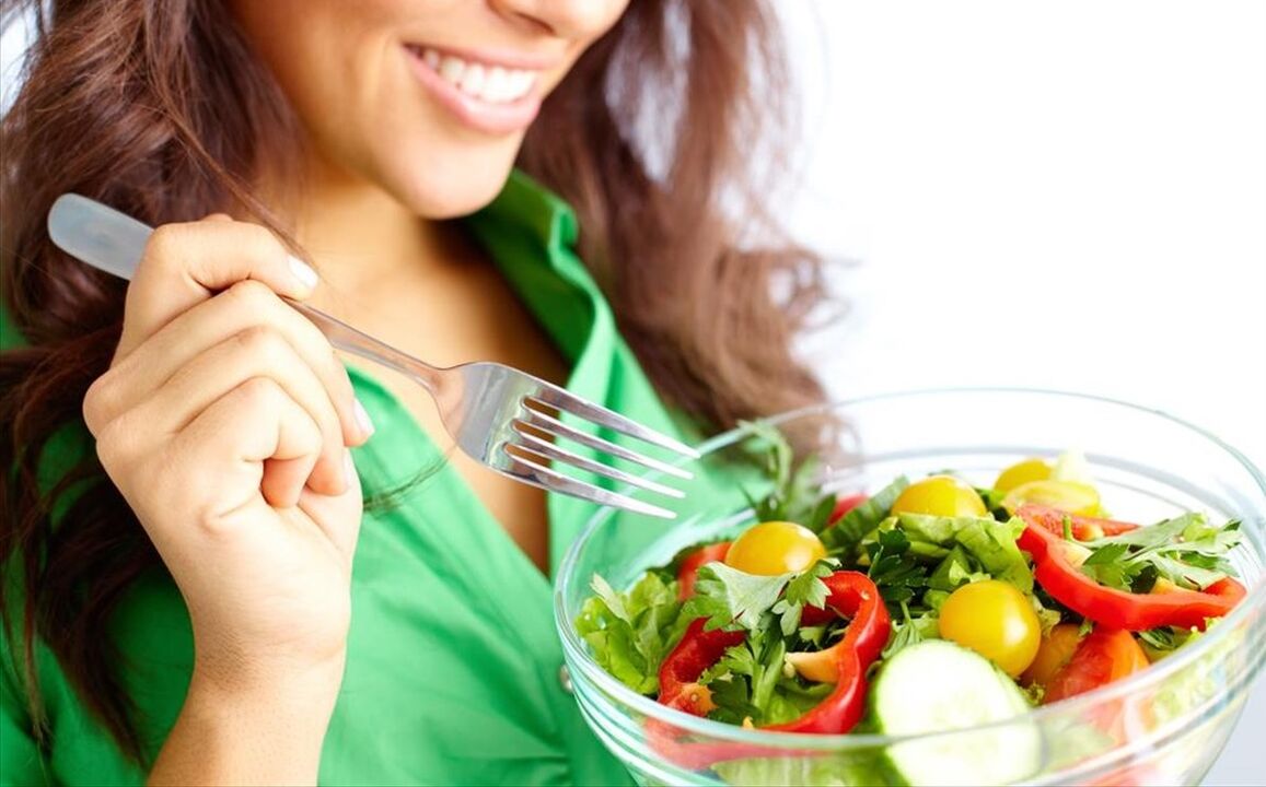 girl eating vegetable salad on a diet with 6 petals